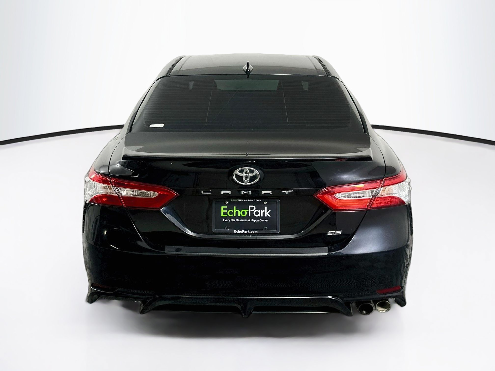 Used 2020 Toyota Camry SE w/ Carpet Mat Package FWD image 7