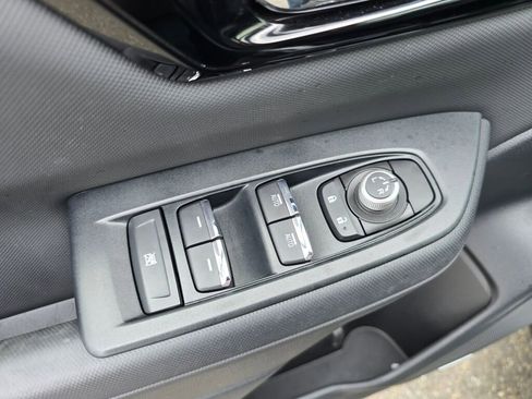 Used 2025 Subaru Forester Limited w/ Popular Package #1 AWD/4WD image 16
