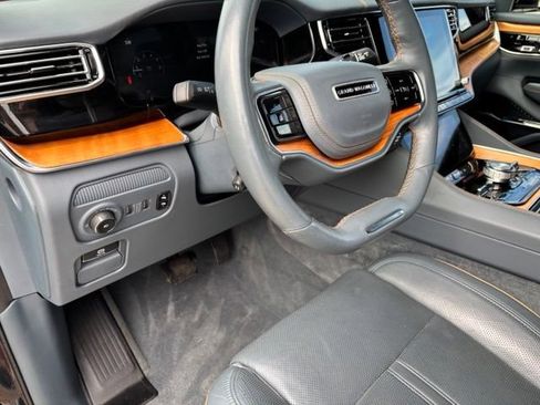 Certified 2022 Jeep Grand Wagoneer Series II AWD/4WD image 15