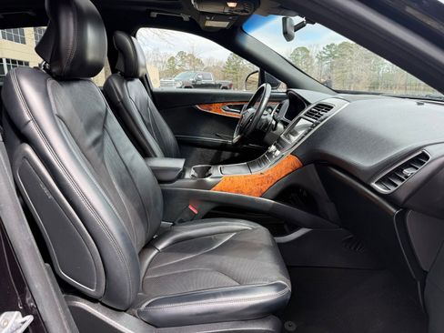 Used 2019 Lincoln Nautilus Reserve image 34