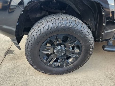 Used 2022 Toyota Tacoma SR w/ SR Convenience Package RWD image 9