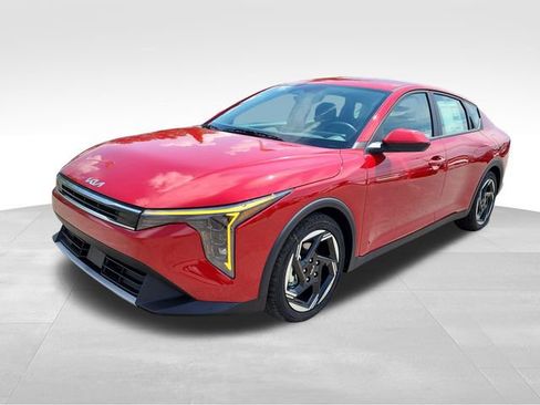 Certified 2025 Kia K4 EX FWD image 6