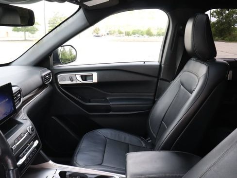 Certified 2020 Ford Explorer Limited AWD/4WD image 15