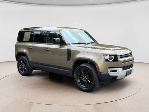 Used 2023 Land Rover Defender 110 S AWD/4WD image 7