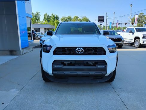 Used 2025 Toyota 4Runner TRD Off-Road AWD/4WD image 2