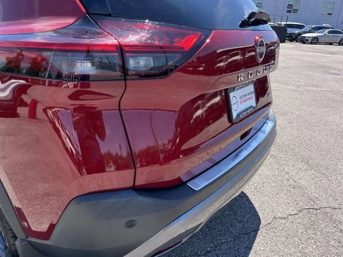 Used 2023 Nissan Rogue SL w/ SL Premium Package FWD image 10