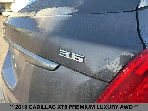 Used 2019 Cadillac XT5 Premium Luxury w/ LPO, Black Ice Package image 12