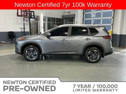 Used 2024 Nissan Rogue SV w/ SV Premium Package FWD image 21