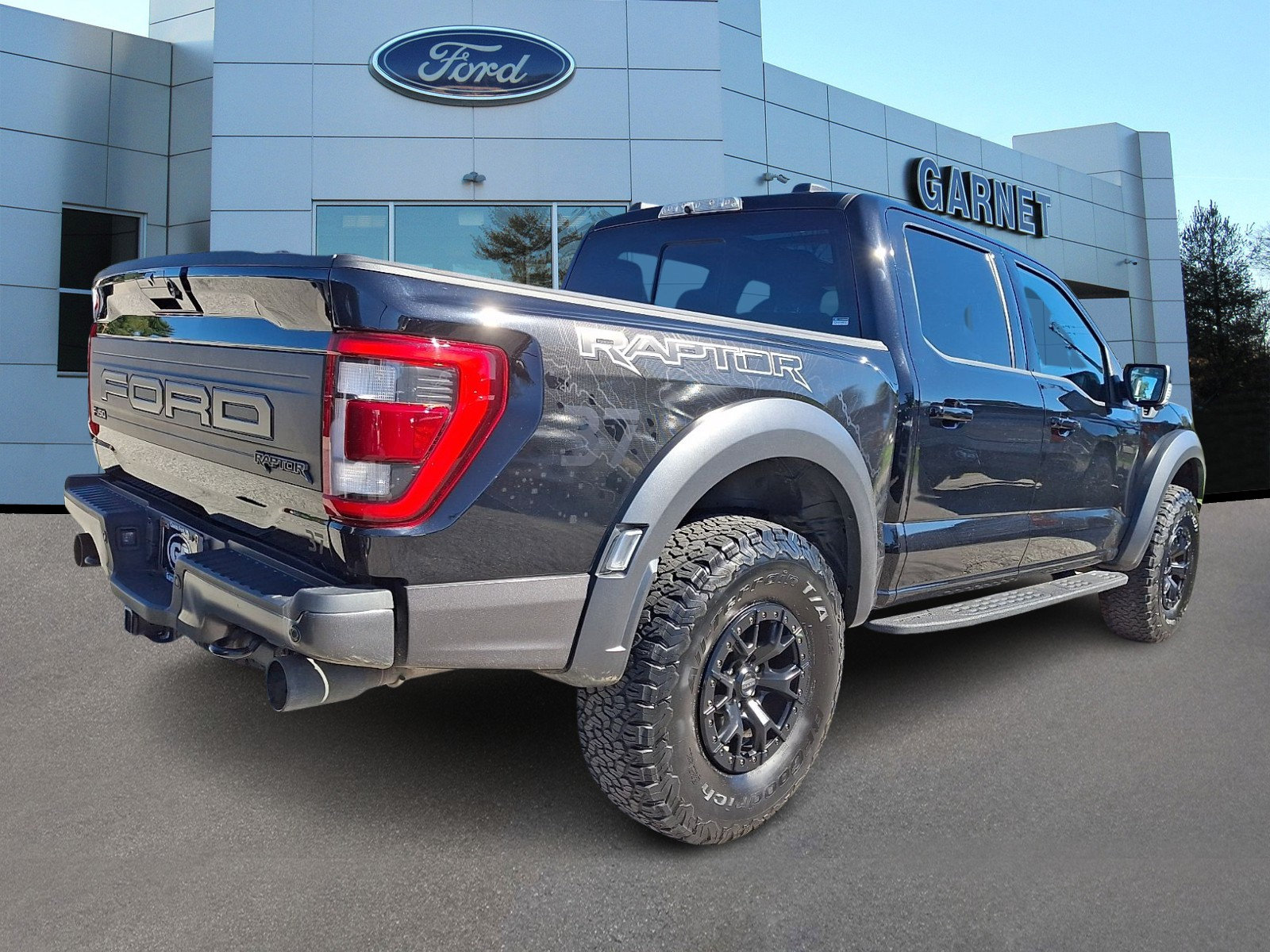 Certified 2023 Ford F150 Raptor w/ Raptor 37 Performance Package AWD/4WD image 8