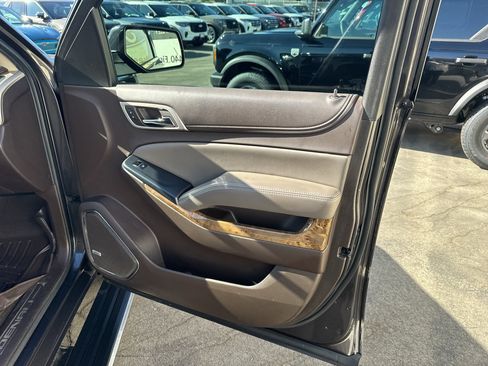 Used 2016 GMC Yukon Denali w/ Open Road Package AWD/4WD image 27