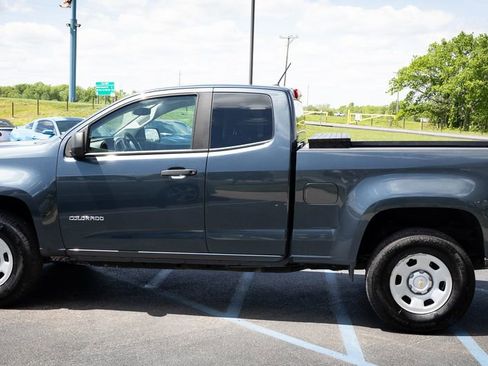 Used 2019 Chevrolet Colorado W/T RWD image 4