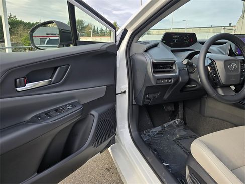New 2026 Toyota Prius XLE image 52