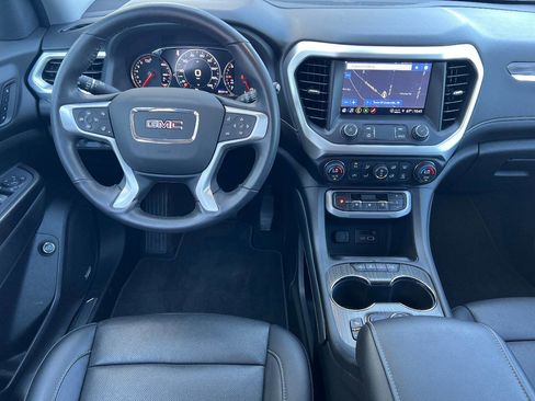Used 2022 GMC Acadia SLT w/ Technology Package AWD/4WD image 14