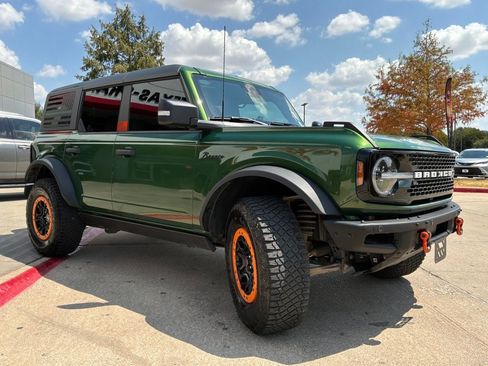 Used 2024 Ford Bronco Wildtrak AWD/4WD image 4