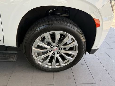 Used 2024 GMC Yukon Denali w/ Denali Reserve Package AWD/4WD image 16