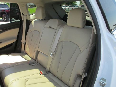 Used 2020 Buick Envision Essence FWD image 22