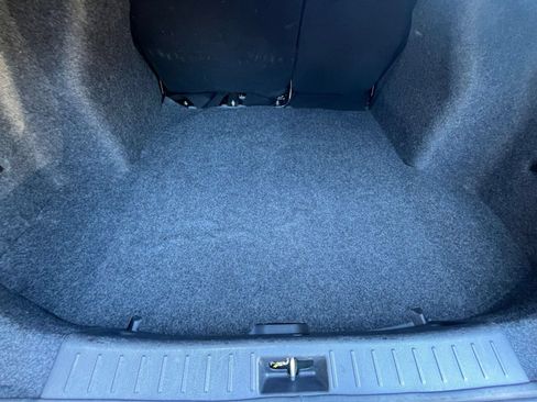 Used 2025 Nissan Versa SV FWD image 29