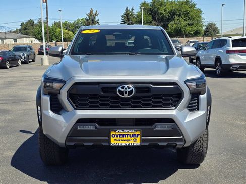 Used 2024 Toyota Tacoma TRD Off-Road AWD/4WD image 6
