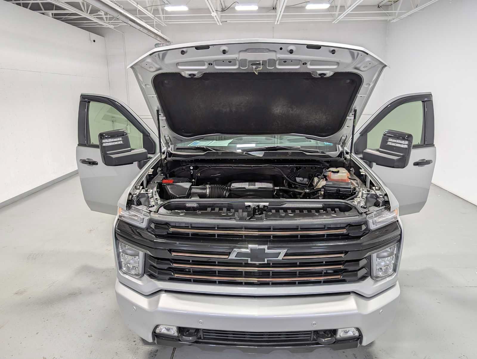 Used 2023 Chevrolet Silverado 3500 High Country w/ Z71 Off-Road Package AWD/4WD image 13
