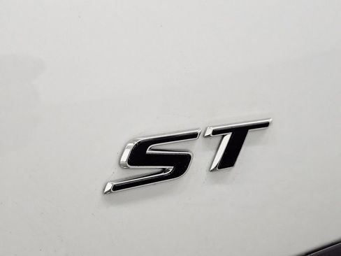 New 2026 Buick Envision Sport Touring AWD/4WD image 32