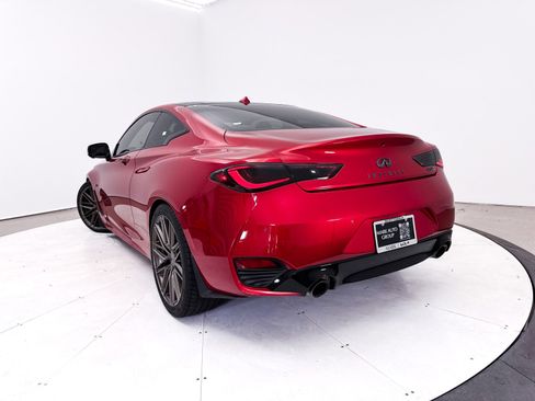 Used 2017 INFINITI Q60 Red Sport 400 image 2