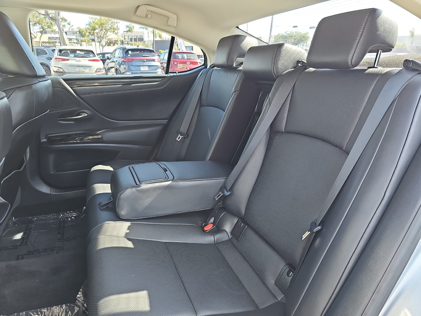 Used 2022 Lexus ES 350 w/ Accessory Package FWD image 13