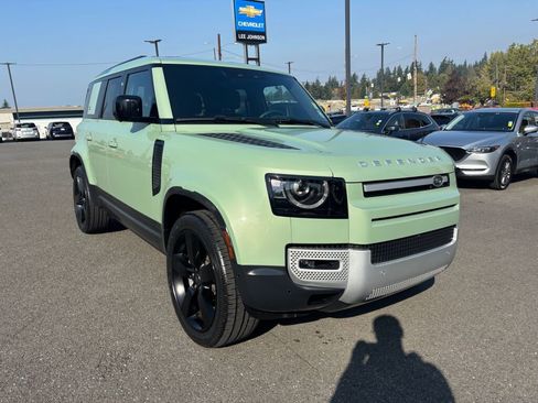 Used 2023 Land Rover Defender 110 75th Limited Edition image 3