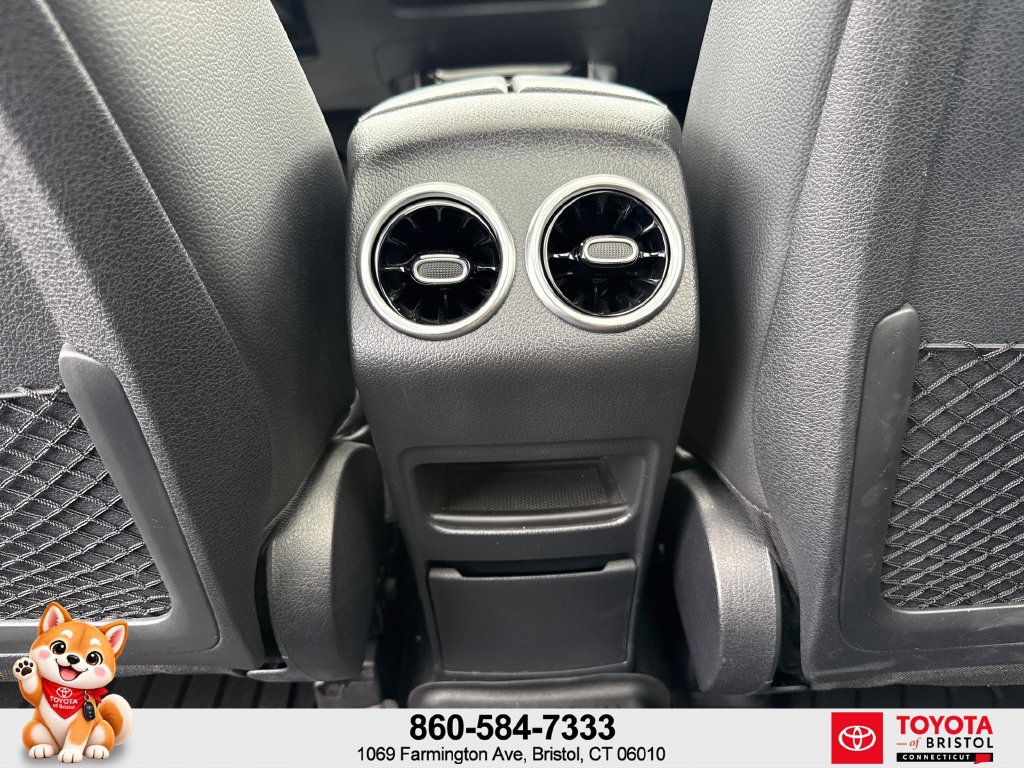 Used 2022 Mercedes-Benz GLB 250 image 36