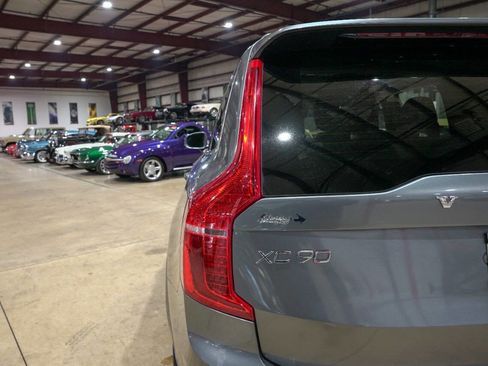 Used 2020 Volvo XC90 T5 Momentum w/ Protection Package Premier image 36