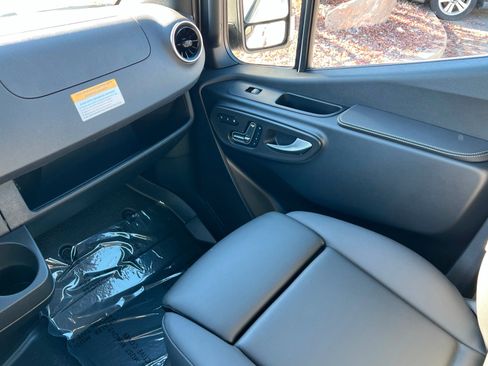 New 2026 Mercedes-Benz Sprinter 2500 image 10
