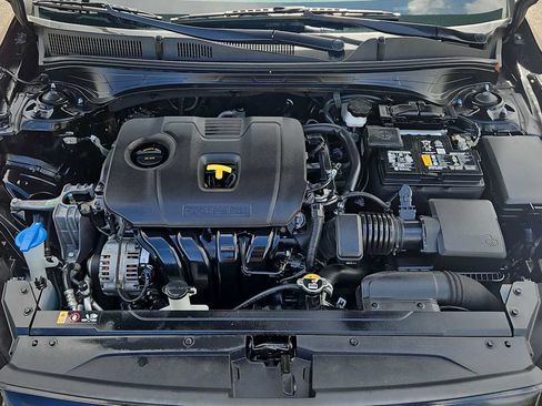 Used 2024 Kia Forte LXS FWD image 17