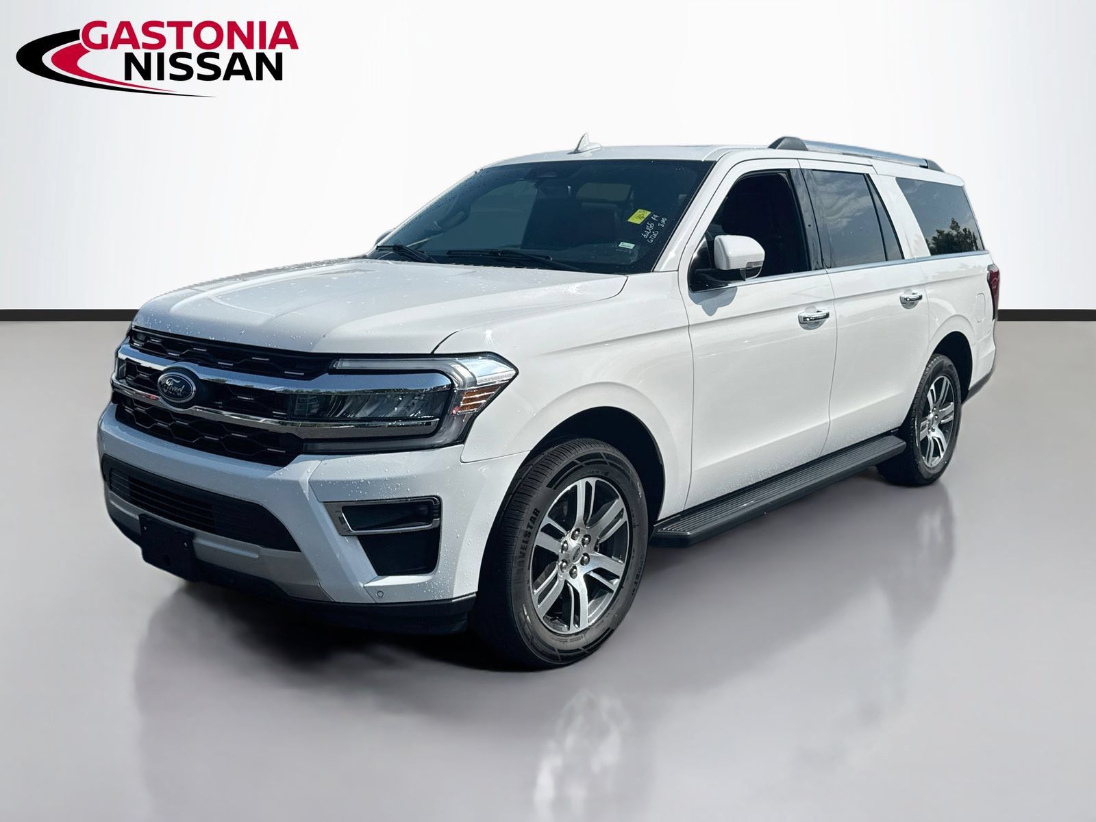 Used 2024 Ford Expedition Max Limited AWD/4WD image 3