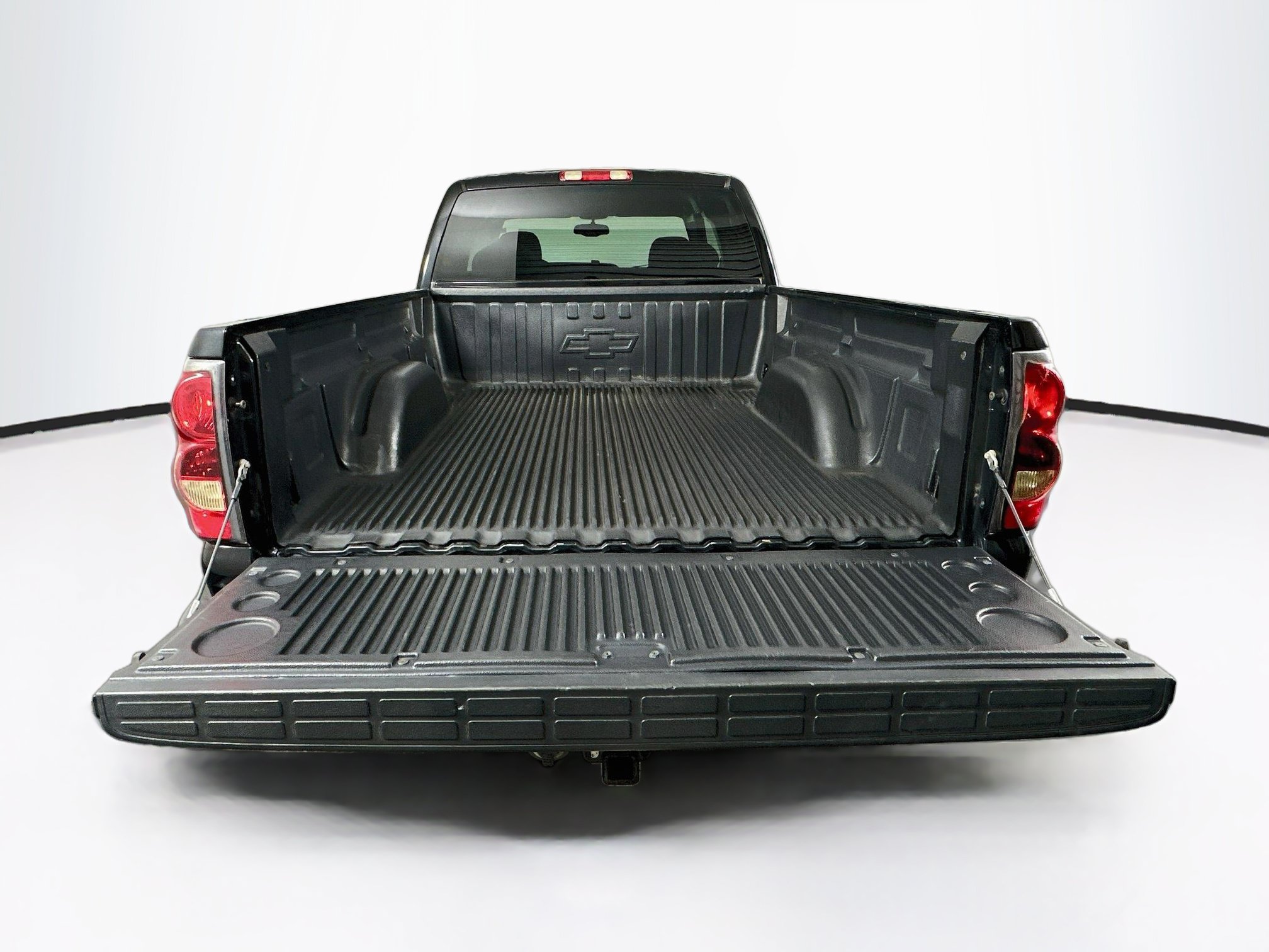Used 2005 Chevrolet Silverado 1500 LS w/ Light Duty Power Package RWD image 26