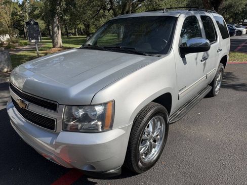 Used 2012 Chevrolet Tahoe LS RWD image 2