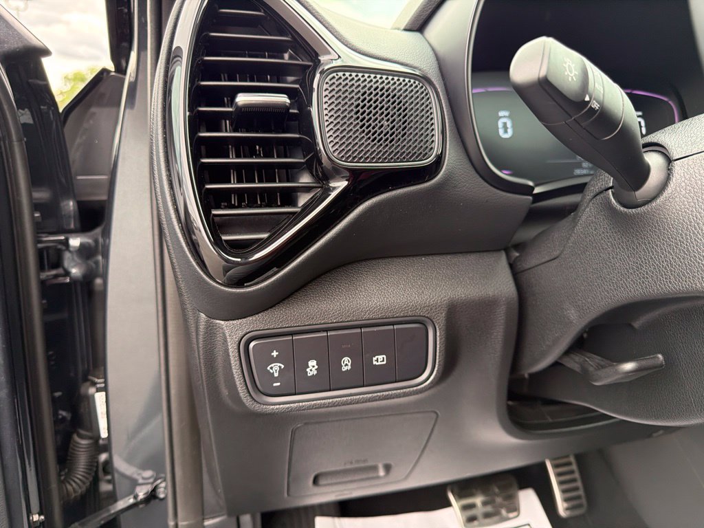 Used 2024 Kia Soul EX FWD image 26