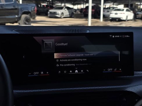 Used 2025 BMW 330i xDrive Sedan image 23