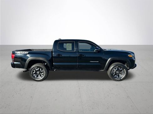 Used 2019 Toyota Tacoma TRD Off-Road image 6