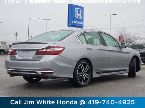 Certified 2017 Honda Accord Touring image 18