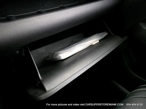 Used 2022 Hyundai Venue SEL FWD image 50