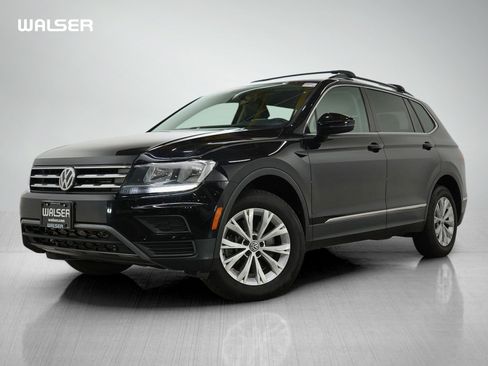 Used 2018 Volkswagen Tiguan SE AWD/4WD image 1
