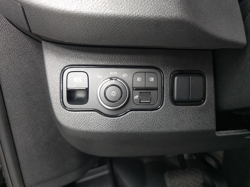 Used 2024 Mercedes-Benz Sprinter 2500 image 9