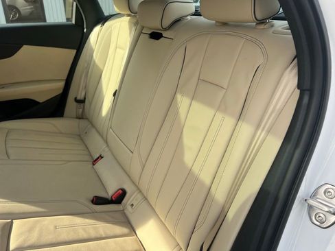 Used 2023 Audi A4 2.0T Premium w/ Convenience Package image 17