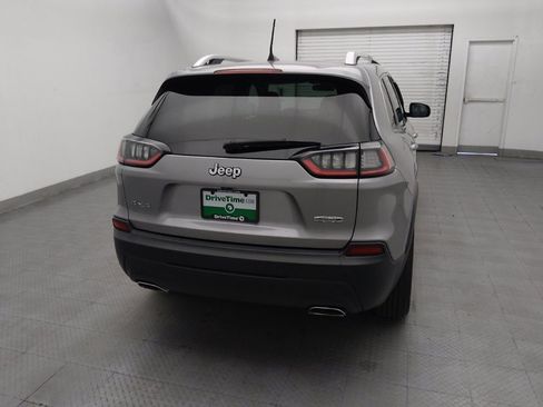 Used 2019 Jeep Cherokee Latitude Plus w/ Cold Weather Group AWD/4WD image 7