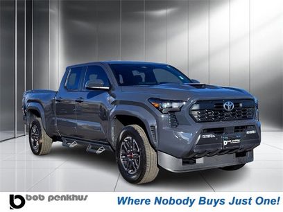 Used 2025 Toyota Tacoma SR5