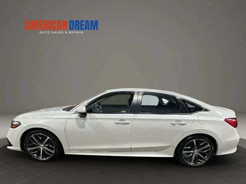 Used 2023 Honda Civic Touring image 2