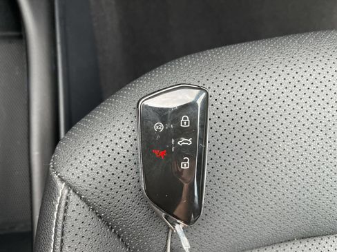 Used 2026 Volkswagen Atlas SE FWD image 26