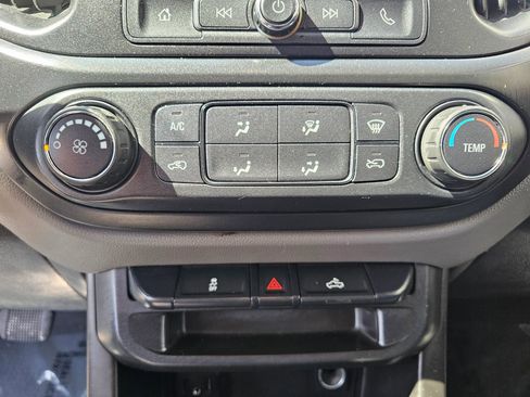 Used 2020 Chevrolet Colorado W/T w/ WT Convenience Package RWD image 13