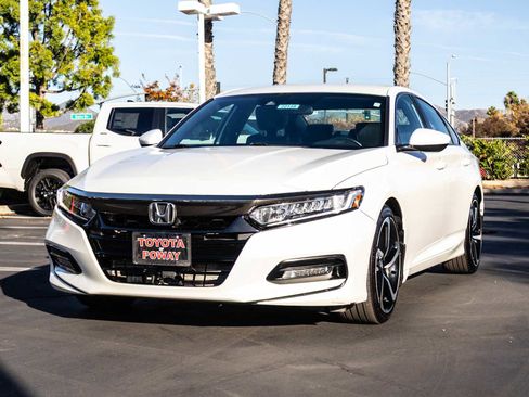 Used 2019 Honda Accord Sport image 3