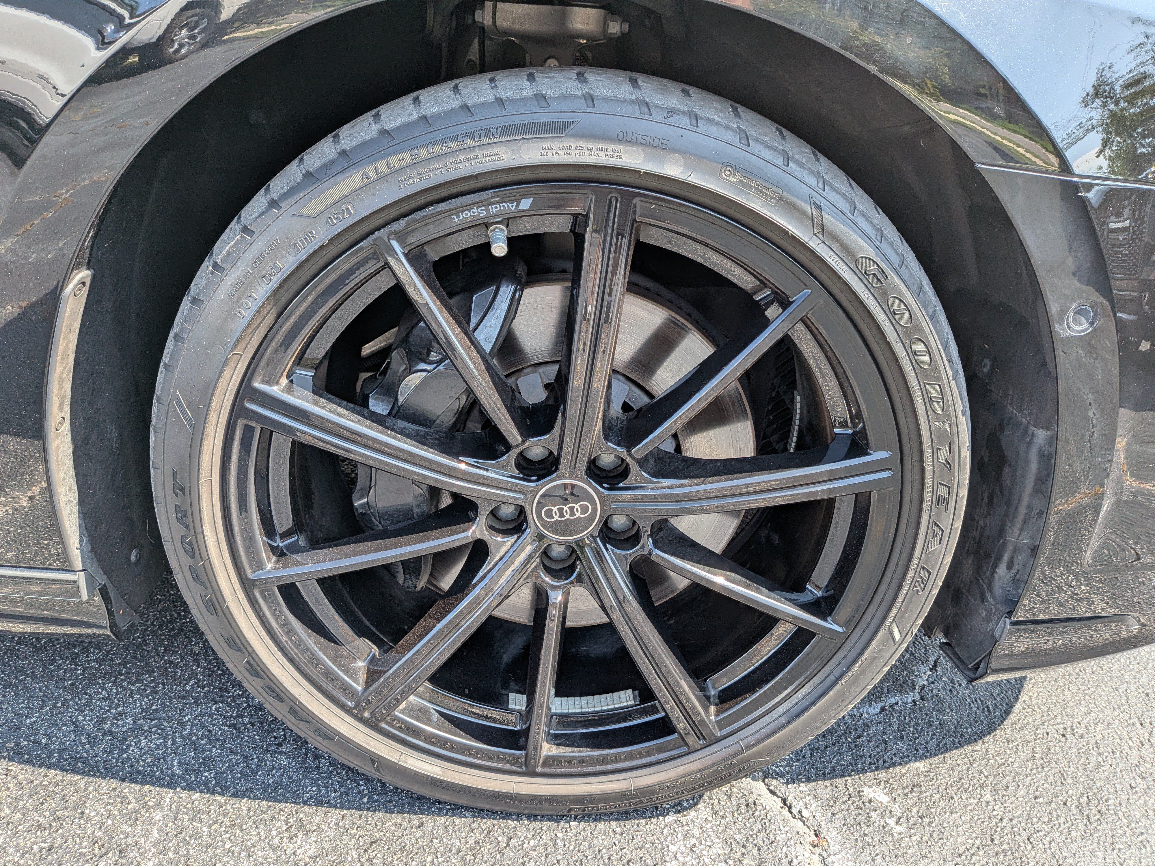Used 2022 Audi A8 L 3.0T w/ Executive Package AWD/4WD image 12
