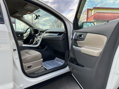 Used 2013 Ford Edge SEL image 19